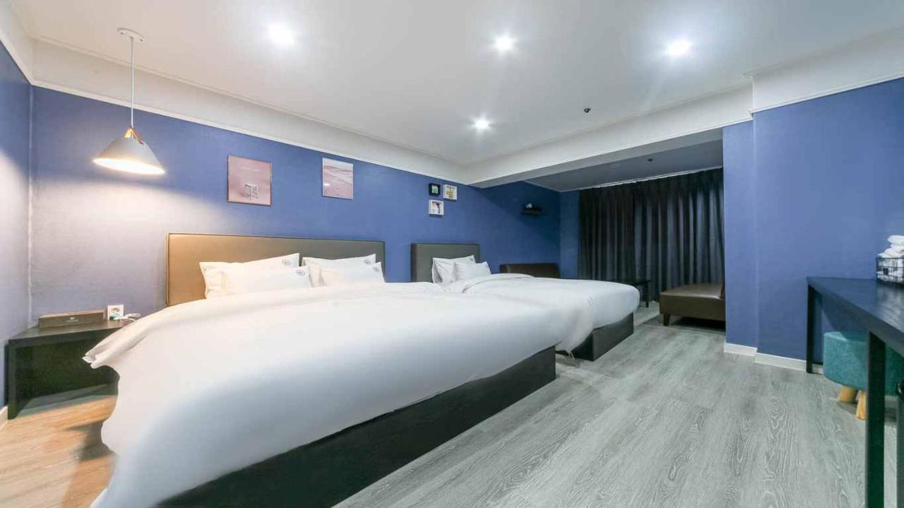 The Way Hotel Changwon Exterior foto